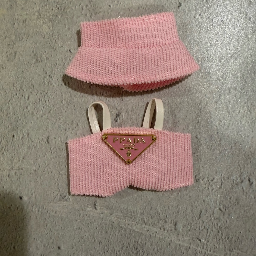 Labubu pin for love pink  2 piece outfit